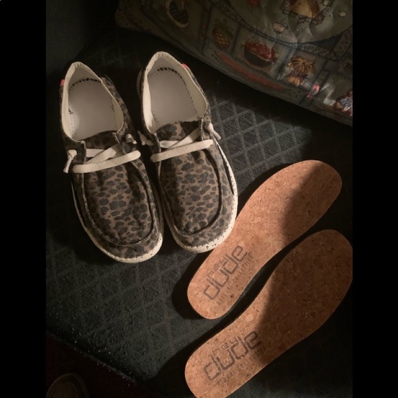 💜HEY DUDE* WENDY JUNGLE BROWN LADIES SZ9💜 - Picture 2 of 12